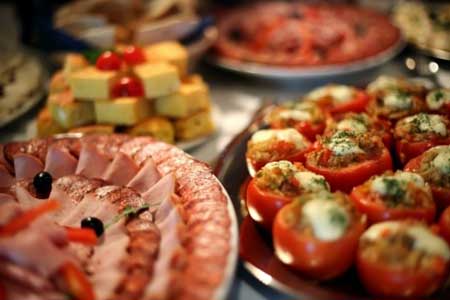 MATRIMONIO: REGOLE BON TON PER SOPRAVVIVERE AL BUFFET!